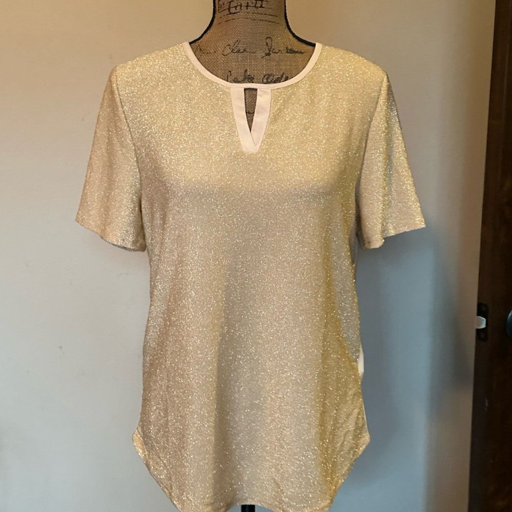 Gorgeous gold petite top-New with tag!